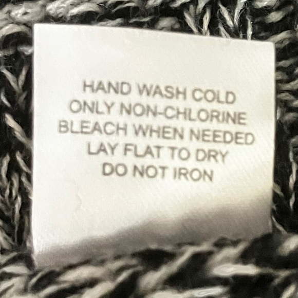 Like New - Free Country Scarf Beanie Set for Women (Knit Twist Black) - One Size - Picture 13 of 13